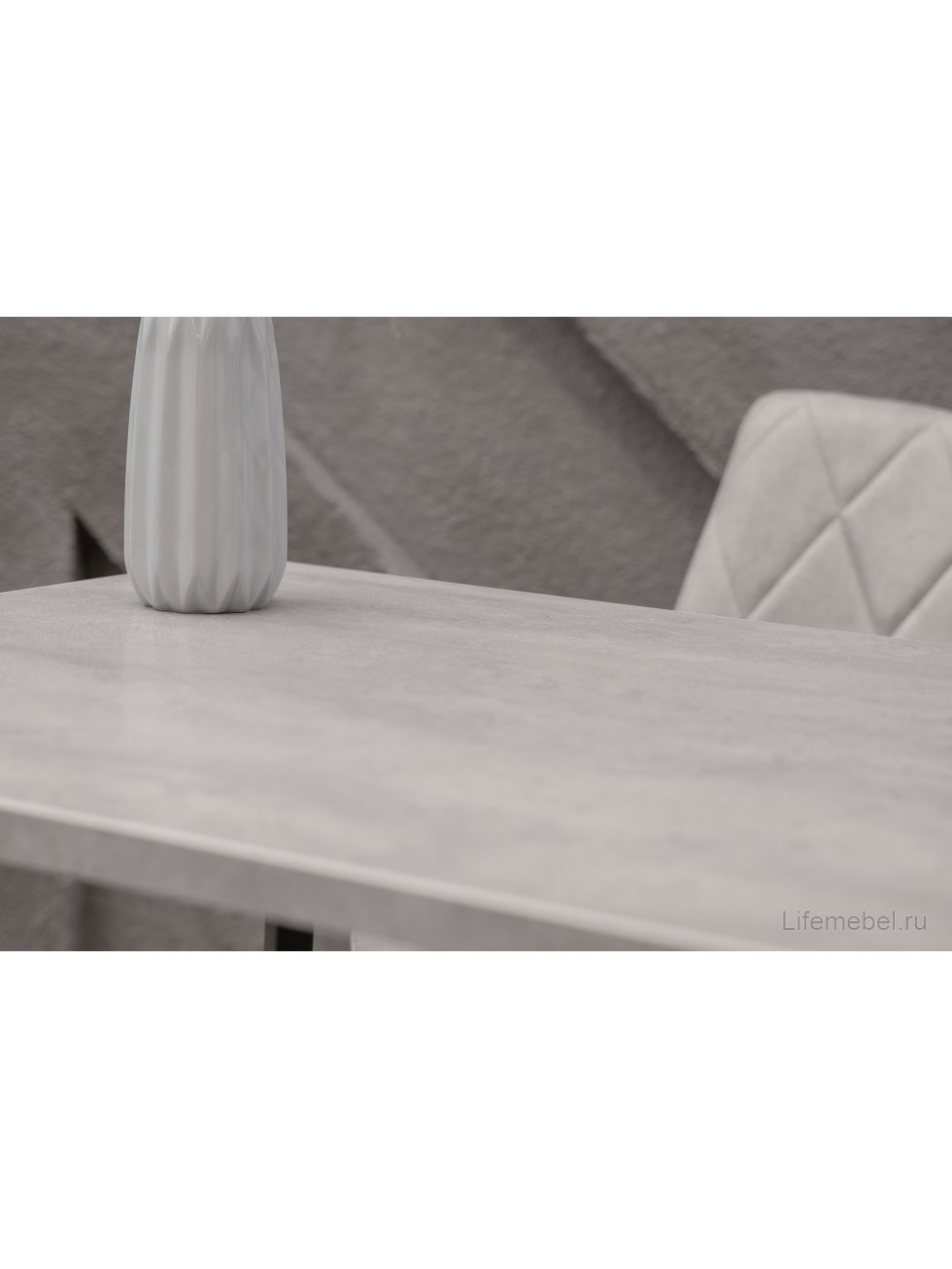 Деревянный стол Тринити Лофт 140х80 бетон светлый / черный матовый