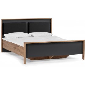 Двуспальная кровать Тхан