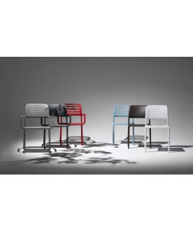 Кресло пластиковое Riva