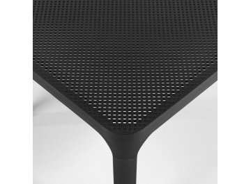 Пластиковый журнальный стол 003/4006402000