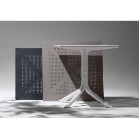 Пластиковый стол Clip