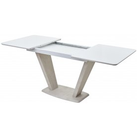 Стеклянный стол Прага