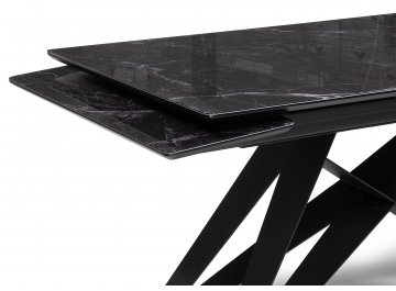 Стеклянный стол Блэкберн