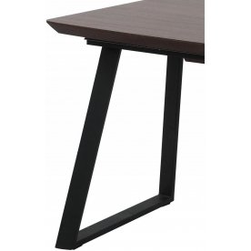 Деревянный стол Чаил