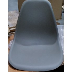 Пластиковый стул Eames