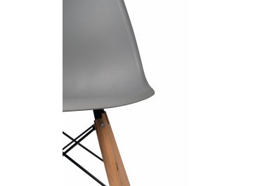 Пластиковый стул Eames DSW DC111