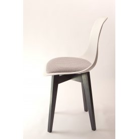 Пластиковый стул Сашш