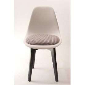 Пластиковый стул Сашш