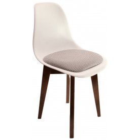 Пластиковый стул Сашш