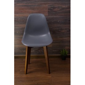 Пластиковый стул Сашш