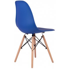 Пластиковый стул Eames