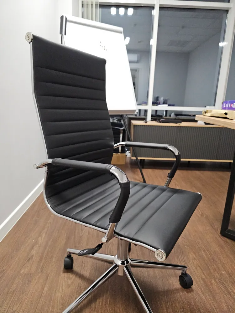 Компьютерное кресло Reus pu white / chrome фото покупателя 21
