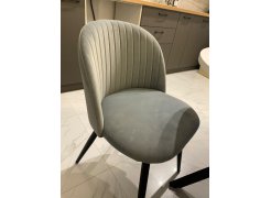 Стул на металлокаркасе Gabi 1 бежевый / черный с серебряными наконечниками фото покупателя 350