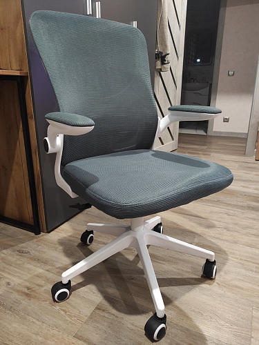 Компьютерное кресло Konfi light gray / white фото покупателя 224