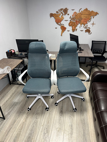 Компьютерное кресло Golem dark gray / gray / white фото покупателя 47