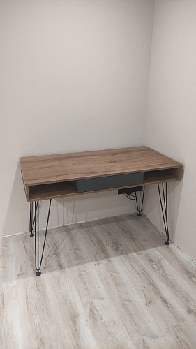 Письменный стол Хиргра 120х60х77 дуб табачный / графит / черный фото покупателя 5