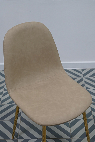 Стул на металлокаркасе Lilu pink / black из шоурума 2