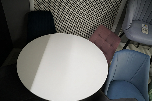 Стол Tulip 90 black из шоурума 5