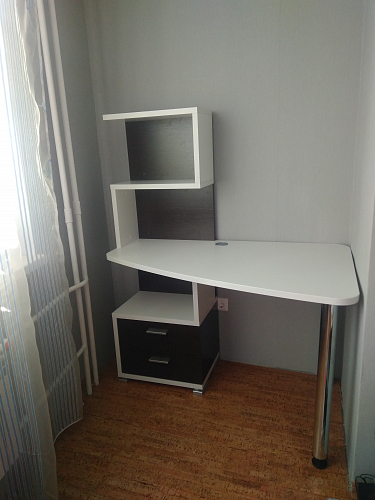 Стол компьютерный Белора-60 правый белый жемчуг / венге фото покупателя 1