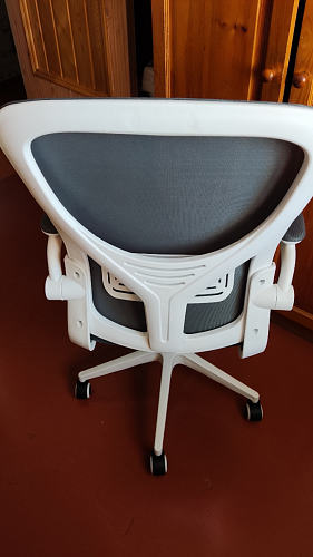 Компьютерное кресло Konfi light gray / white фото покупателя 233