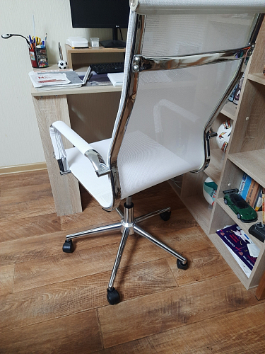 Компьютерное кресло Reus белая сетка / хром фото покупателя 22