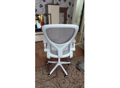 Компьютерное кресло Konfi light gray / white фото покупателя 144