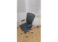 Компьютерное кресло Konfi light gray / white фото покупателя 225