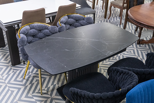 Стеклянный стол Фестер 140-180х80х76 черный мрамор / черный из шоурума 2