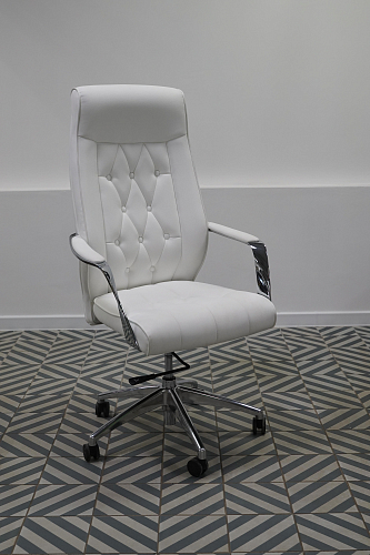 Компьютерное кресло Sarabi бежевое из шоурума 2