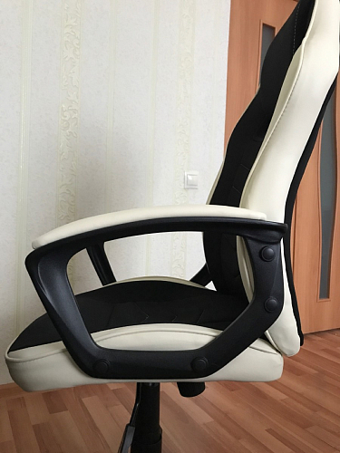 Компьютерное кресло Gamer черное / бежевое фото покупателя 23