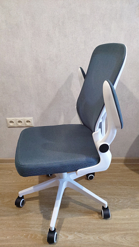 Компьютерное кресло Konfi light gray / white фото покупателя 80