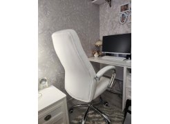 Компьютерное кресло Aragon белое фото покупателя 200