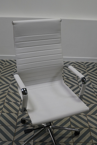 Компьютерное кресло Reus сетка черный / хром из шоурума 2