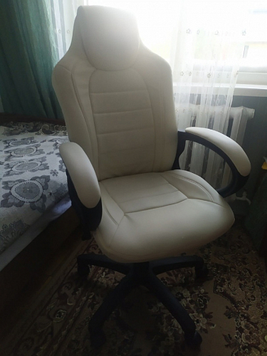 Компьютерное кресло Kadis кремовое фото покупателя 95