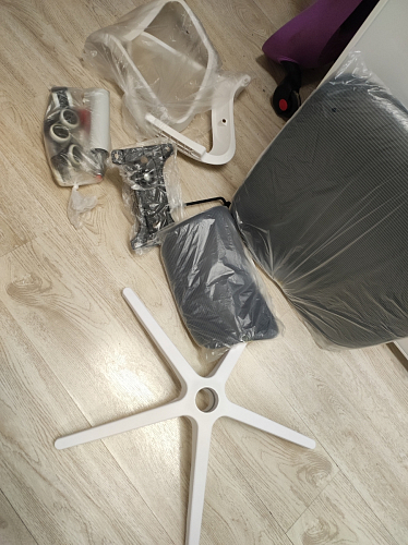 Компьютерное кресло Golem black / white фото покупателя 68