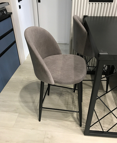 Барный стул Амизуре катания изумруд / черный матовый фото покупателя 1