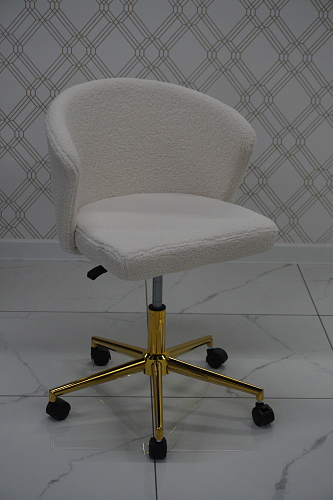 Компьютерное кресло Lika white teddy / black из шоурума 2