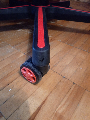 Компьютерное кресло Racer черный / красный / бежевый фото покупателя 108