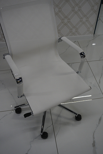 Компьютерное кресло Reus белое из шоурума 1