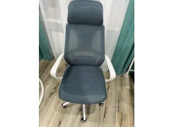 Компьютерное кресло Golem dark gray / white фото покупателя 76