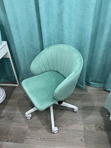 Компьютерное кресло Пард изумрудный фото покупателя 17