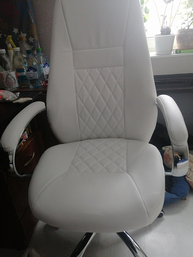 Компьютерное кресло Aragon белое фото покупателя 237