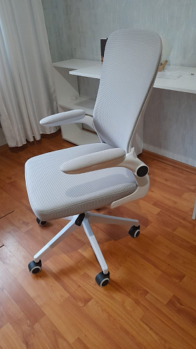 Компьютерное кресло Konfi light gray / white фото покупателя 215