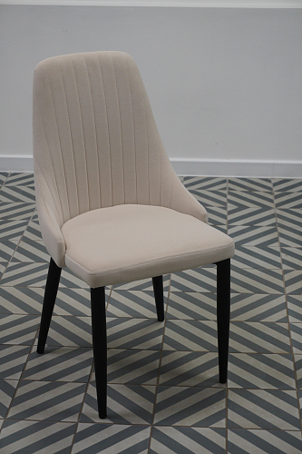 Стул на металлокаркасе Kora dark gray / black из шоурума 9