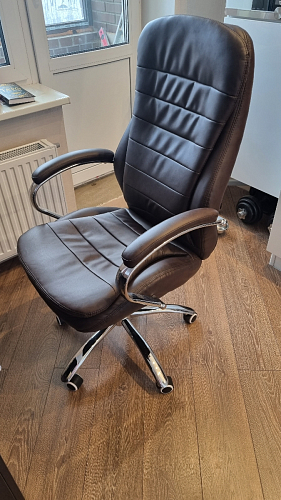 Компьютерное кресло Tomar черное фото покупателя 40