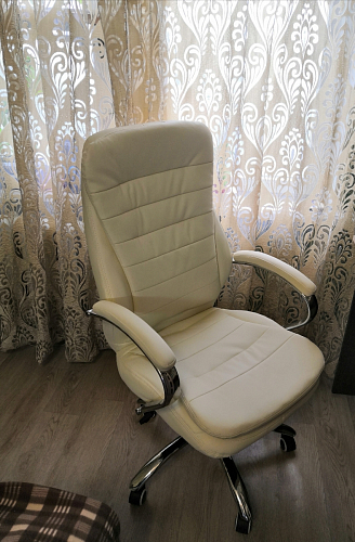 Компьютерное кресло Tomar коричневое фото покупателя 97