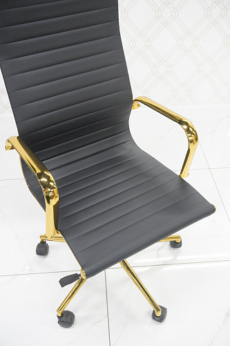 Компьютерное кресло Reus white из шоурума 1