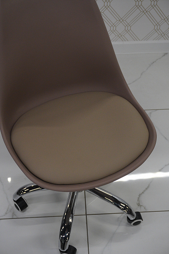 Компьютерное кресло Kolin champagne из шоурума 1