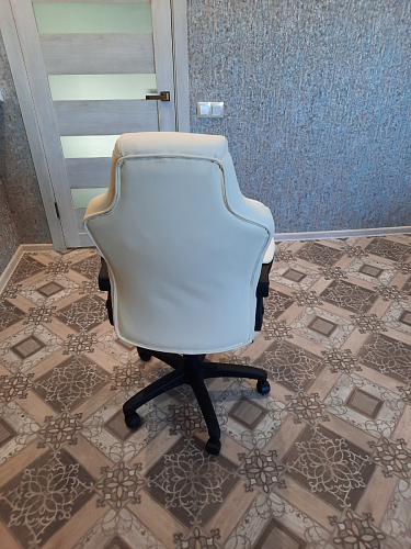 Компьютерное кресло Kadis кремовое фото покупателя 68