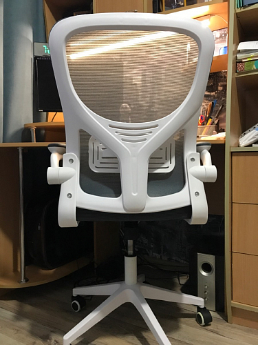 Компьютерное кресло Konfi light gray / white фото покупателя 323